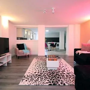 Apartment Principality House By Mia Living 3 Bedroom A 5 Min Walk To Principality Stadium 