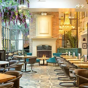 4* Hotel Black Ivy