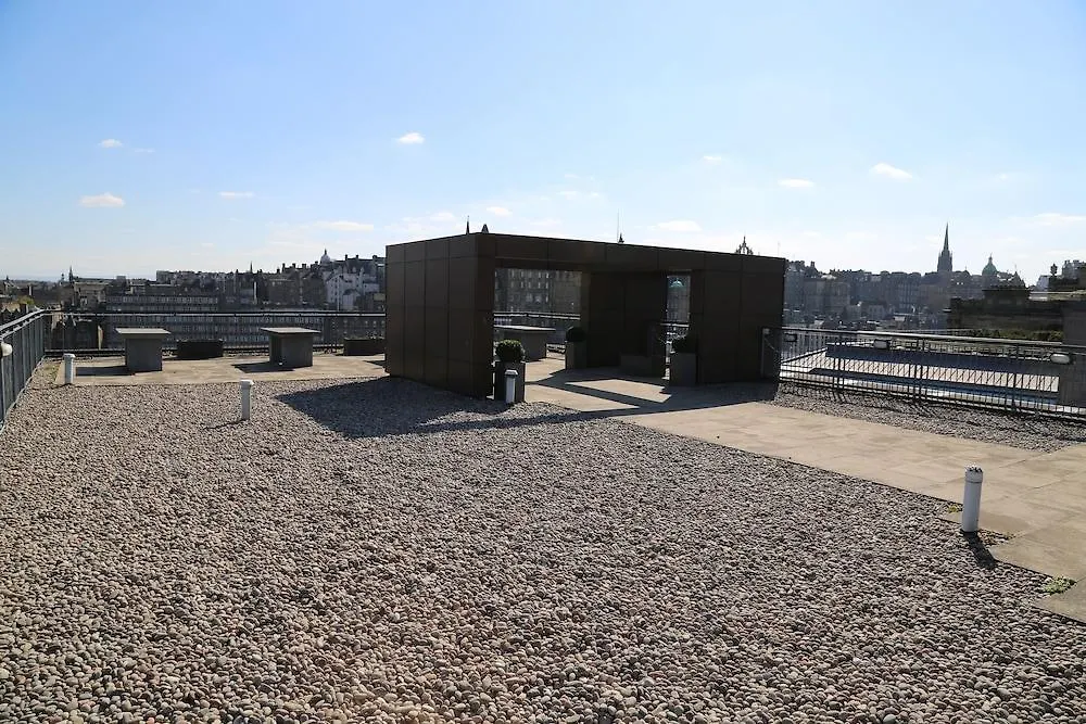 Princes Street Suites Эдинбург