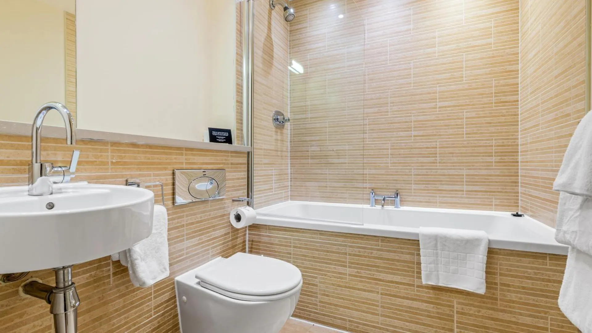 Апарт-отель Princes Street Suites Эдинбург