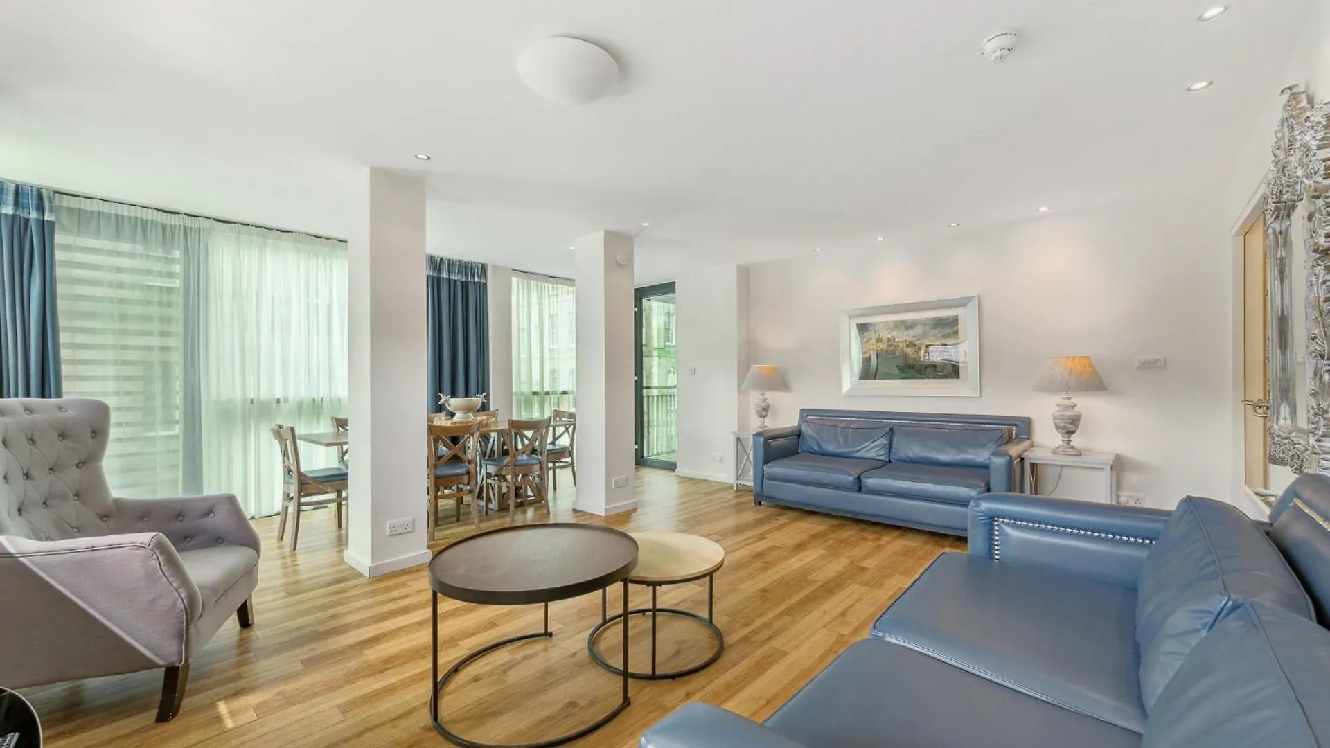 Princes Street Suites Эдинбург