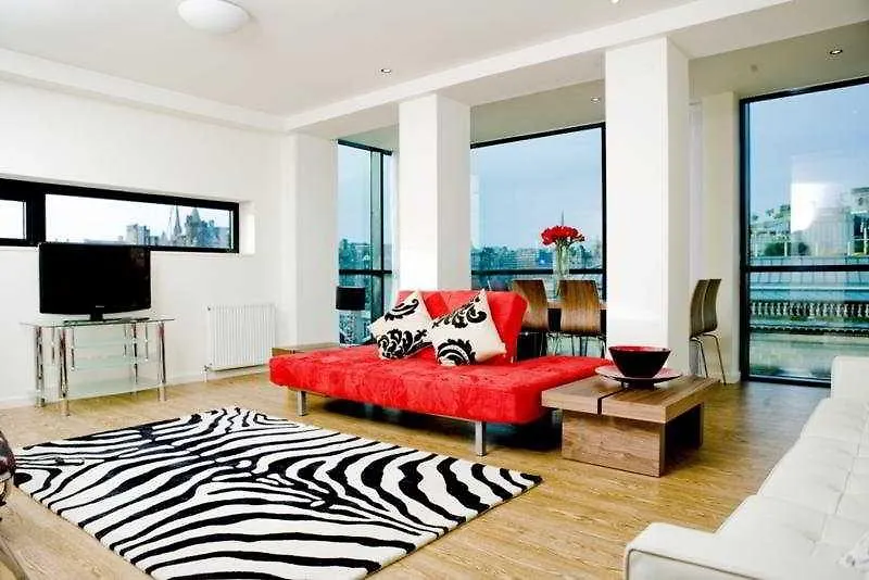**** Aparthotel Princes Street Suites Edinburgh United Kingdom