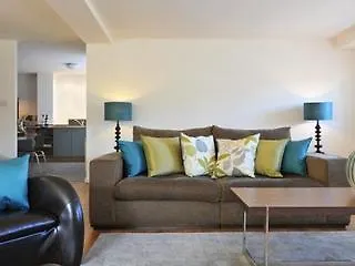 Princes Street Suites Эдинбург 4*,