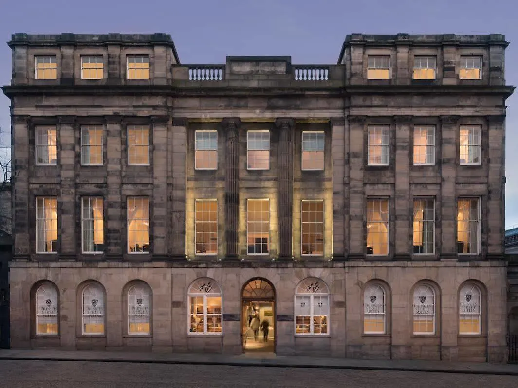 Апарт-отель Princes Street Suites Эдинбург